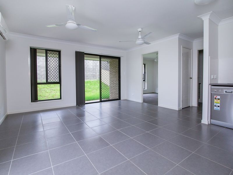 2/22 Nelson Circuit, Brassall QLD 4305