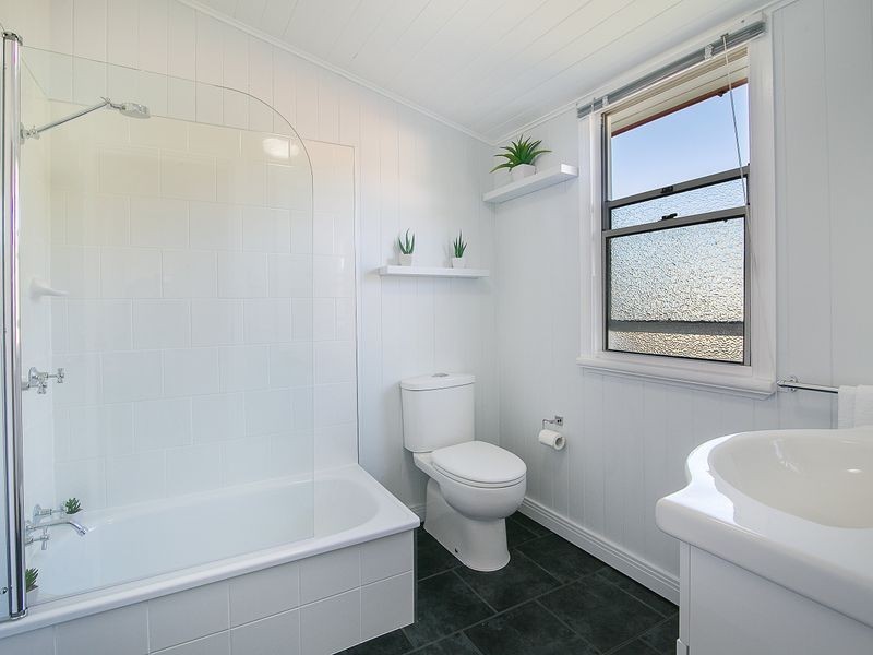 19 River Road, Dinmore QLD 4303