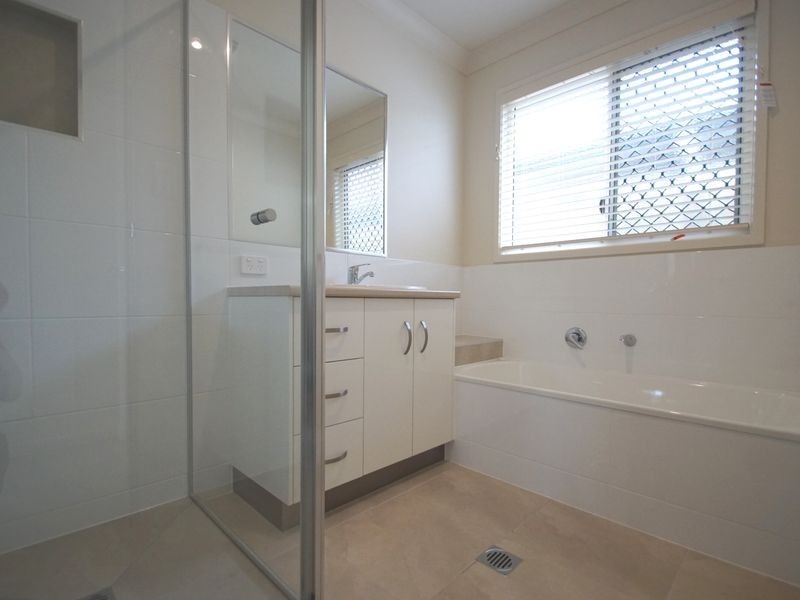 53 Cole Street, Silkstone QLD 4304