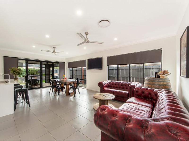 22 Eucalyptus Crescent, Ripley QLD 4306