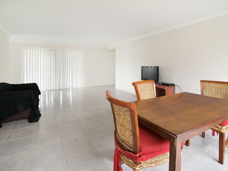6 Pinehurst Avenue, Leichhardt QLD 4305
