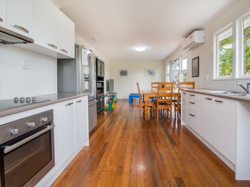 15 Logan Street, North Booval QLD 4304