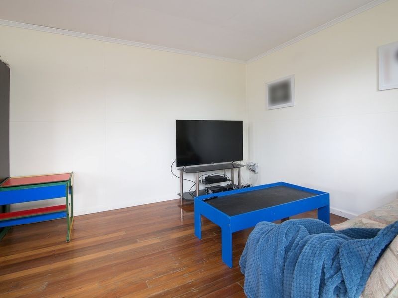 15 Logan Street, North Booval QLD 4304