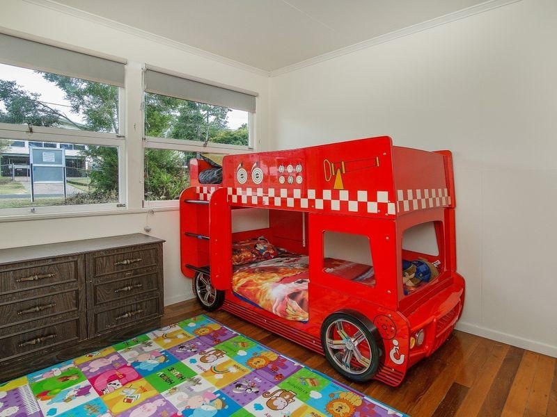 15 Logan Street, North Booval QLD 4304