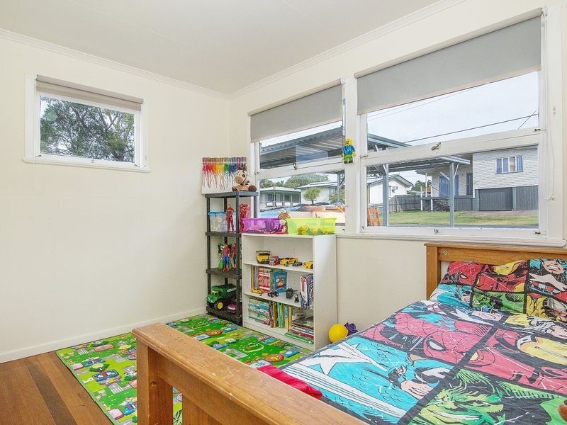 15 Logan Street, North Booval QLD 4304