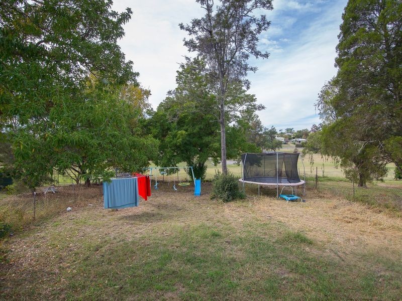 15 Logan Street, North Booval QLD 4304