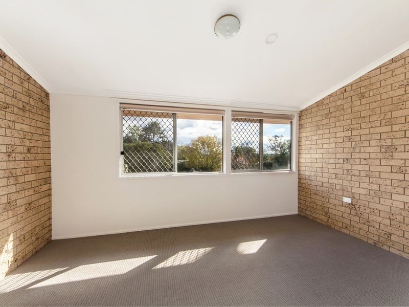 18 Railway Street, Booval QLD 4304