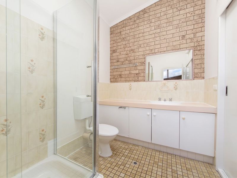 18 Railway Street, Booval QLD 4304