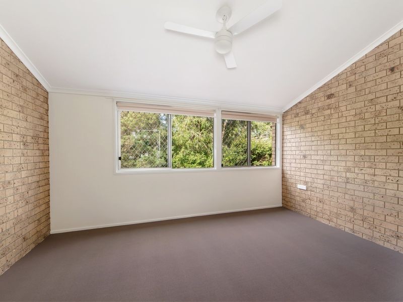18 Railway Street, Booval QLD 4304