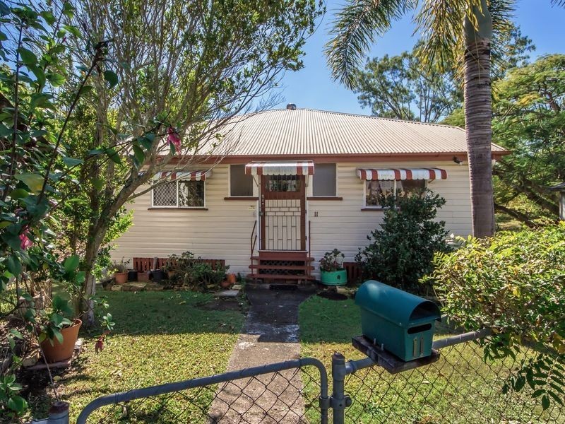 11 Creek Street, Bundamba QLD 4304