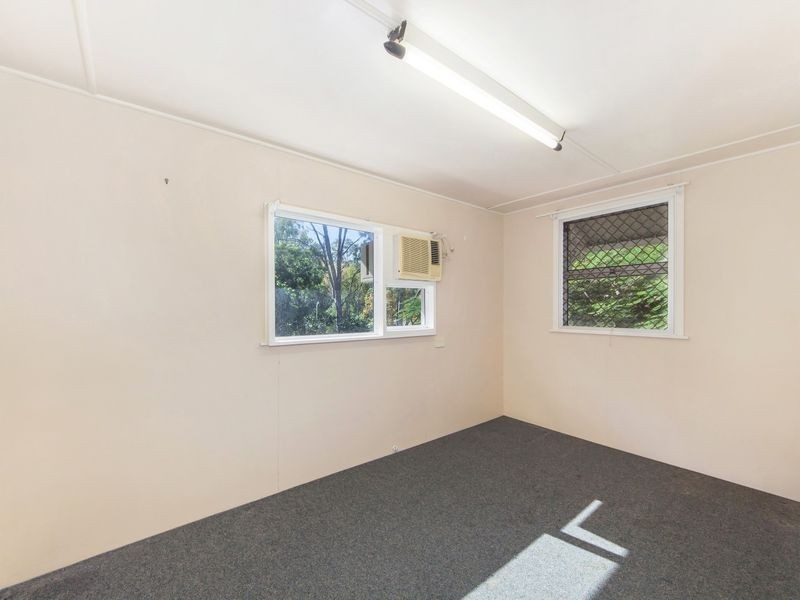 11 Creek Street, Bundamba QLD 4304