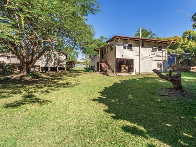 11 Creek Street, Bundamba QLD 4304