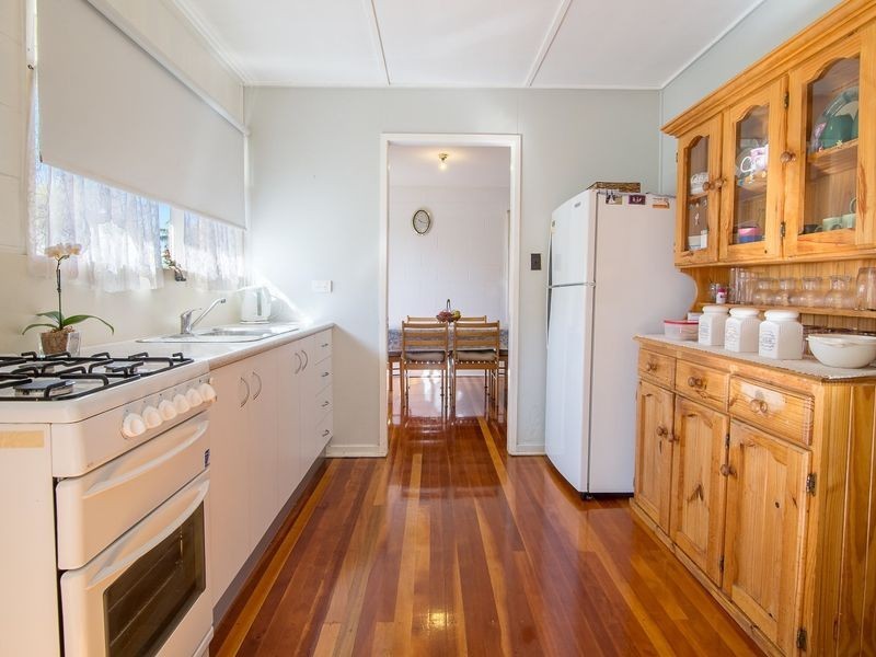 1 Lawson Street, Leichhardt QLD 4305