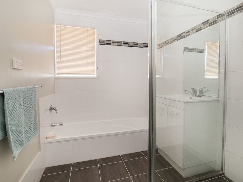 1 Lawson Street, Leichhardt QLD 4305