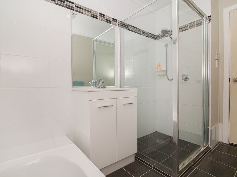 1 Lawson Street, Leichhardt QLD 4305