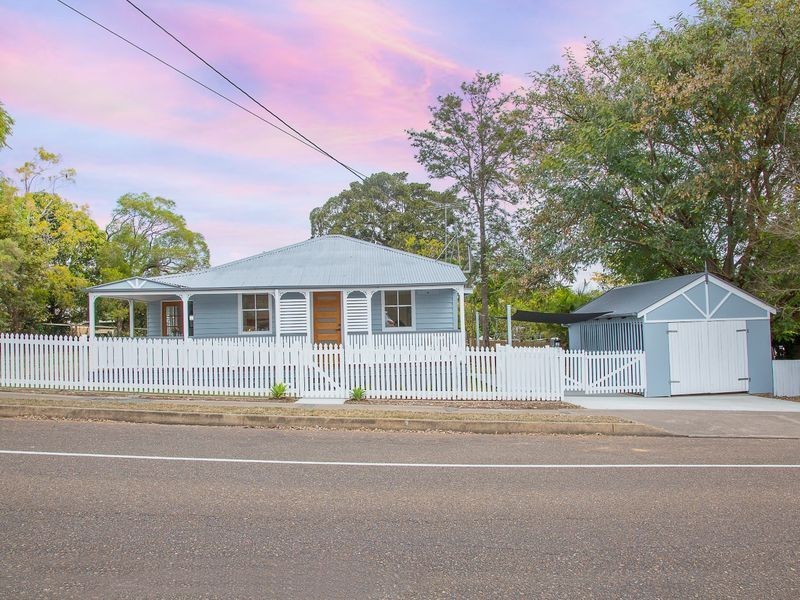 53 Glebe Road, Newtown QLD 4305