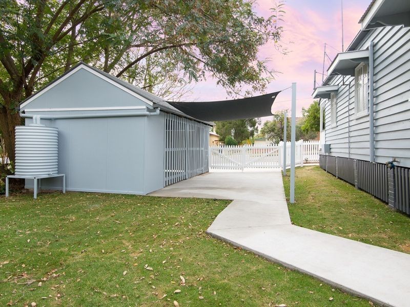 53 Glebe Road, Newtown QLD 4305