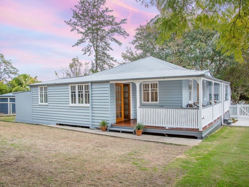 53 Glebe Road, Newtown QLD 4305
