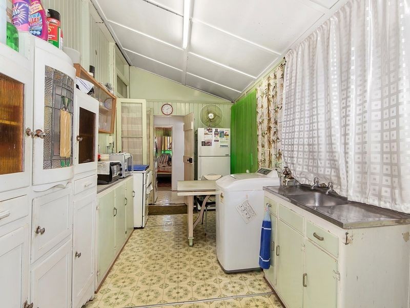 95 Pine Mountain Road, Brassall QLD 4305
