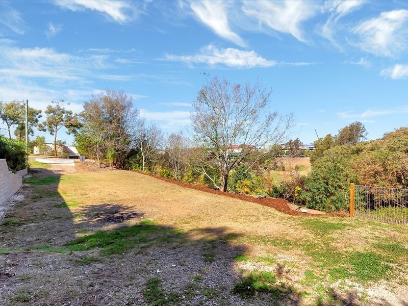16 O’Sullivan Street, Woodend QLD 4305