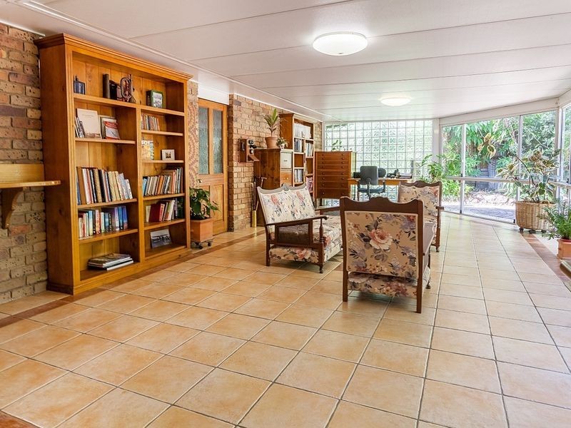 6 Oak Street, Bundamba QLD 4304