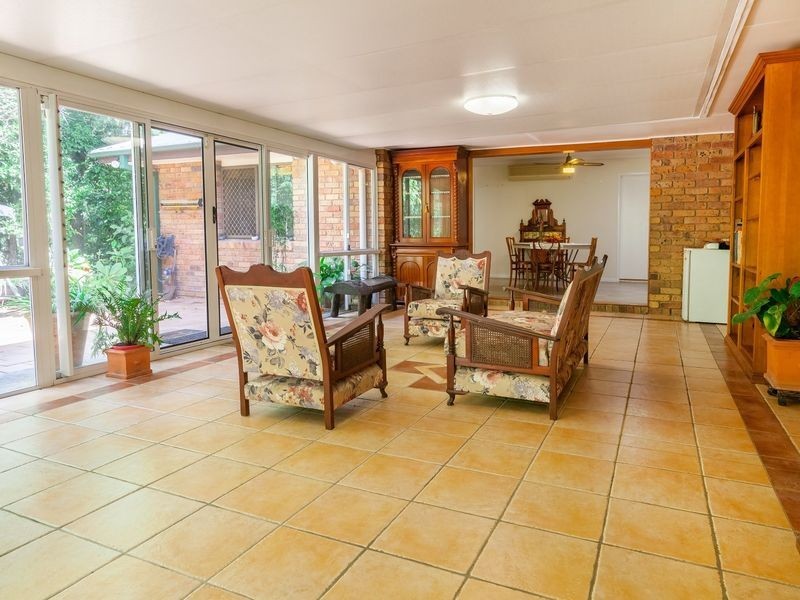 6 Oak Street, Bundamba QLD 4304