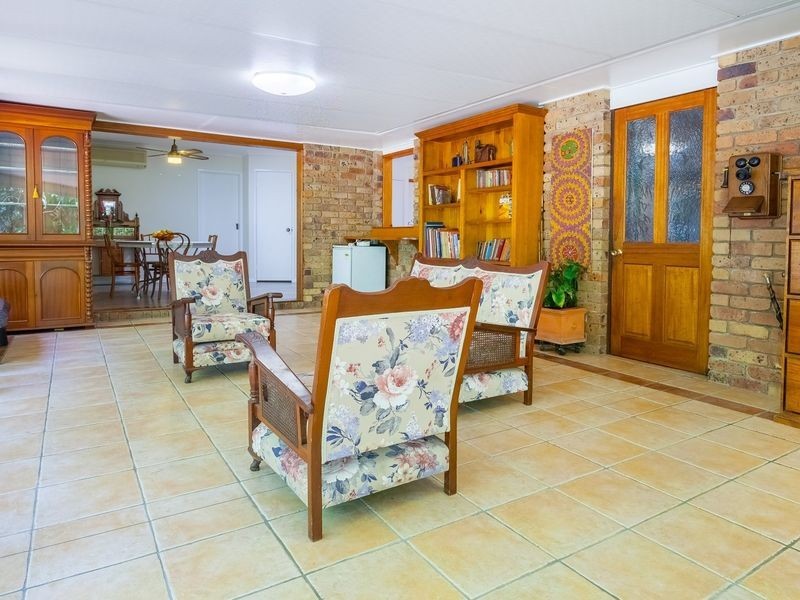 6 Oak Street, Bundamba QLD 4304