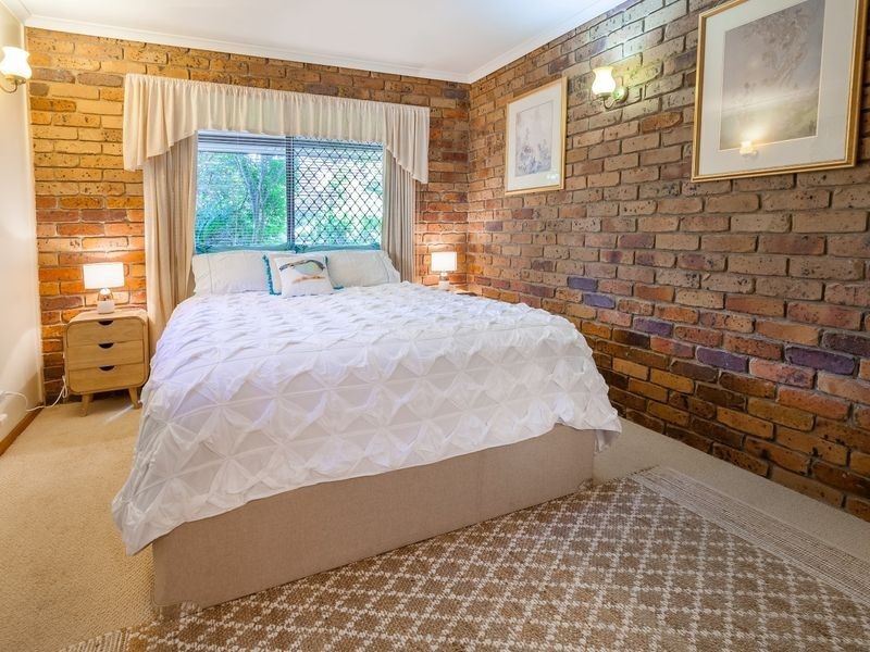 6 Oak Street, Bundamba QLD 4304