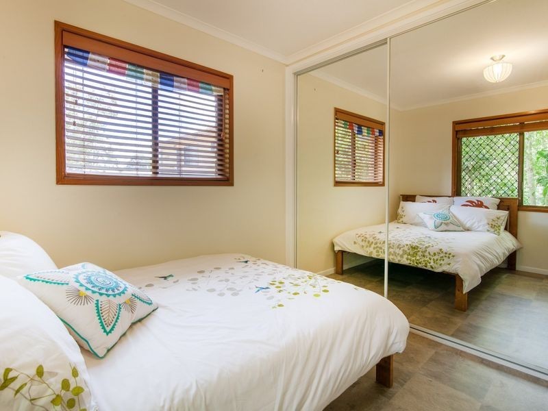 6 Oak Street, Bundamba QLD 4304