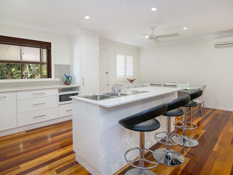 6 Deidre Ann Street, Raceview QLD 4305