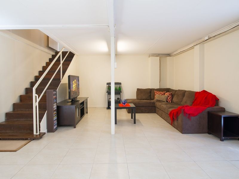 6 Deidre Ann Street, Raceview QLD 4305