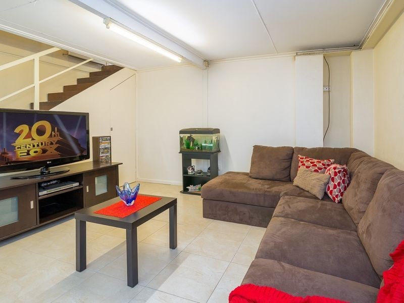 6 Deidre Ann Street, Raceview QLD 4305