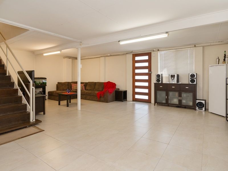 6 Deidre Ann Street, Raceview QLD 4305