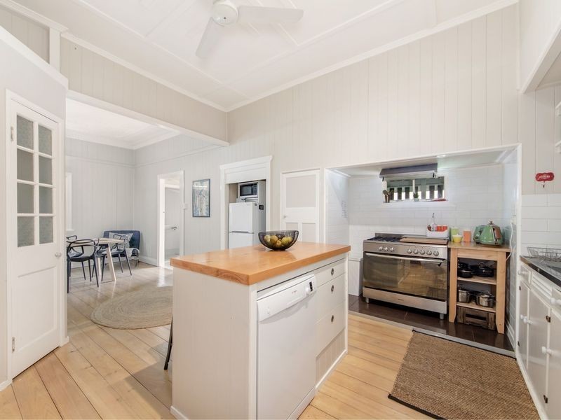 6 Marvin Street, Eastern Heights QLD 4305