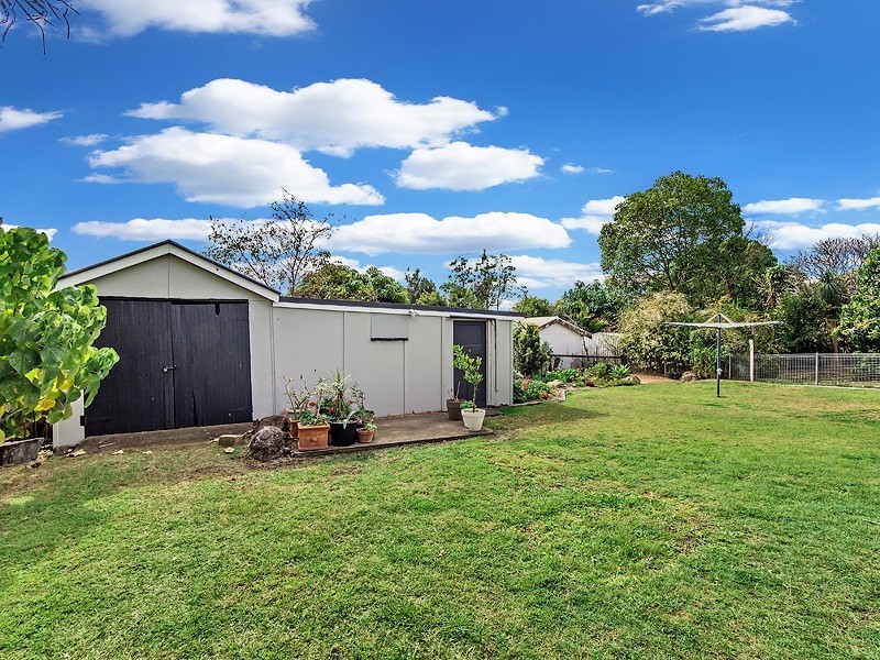 6 Marvin Street, Eastern Heights QLD 4305