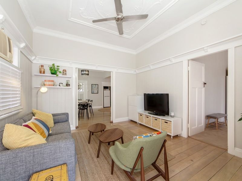 6 Marvin Street, Eastern Heights QLD 4305