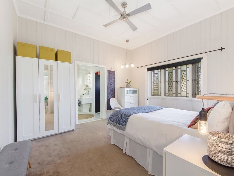 6 Marvin Street, Eastern Heights QLD 4305
