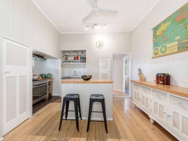 6 Marvin Street, Eastern Heights QLD 4305