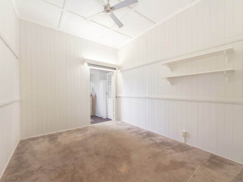 6 Marvin Street, Eastern Heights QLD 4305