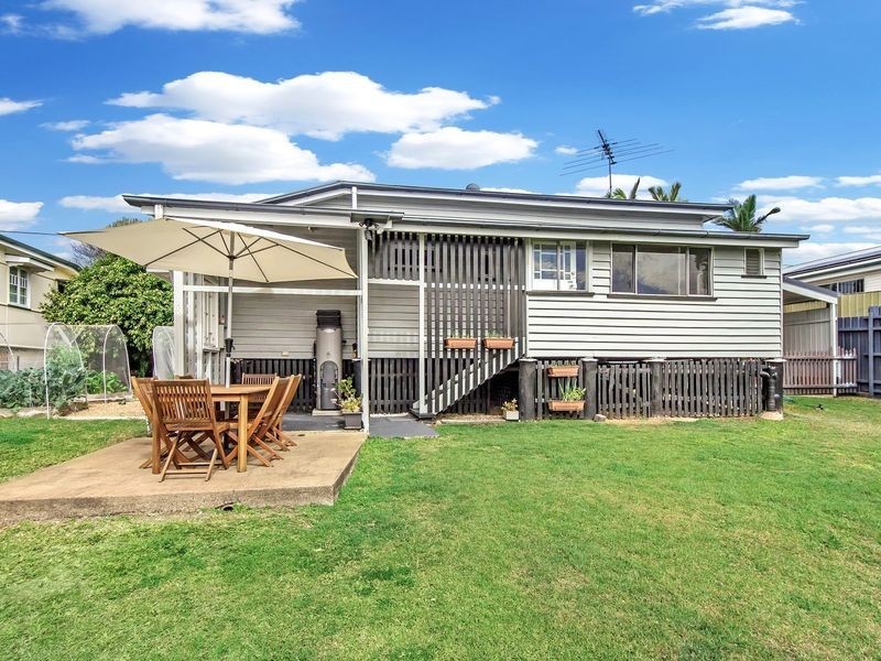6 Marvin Street, Eastern Heights QLD 4305