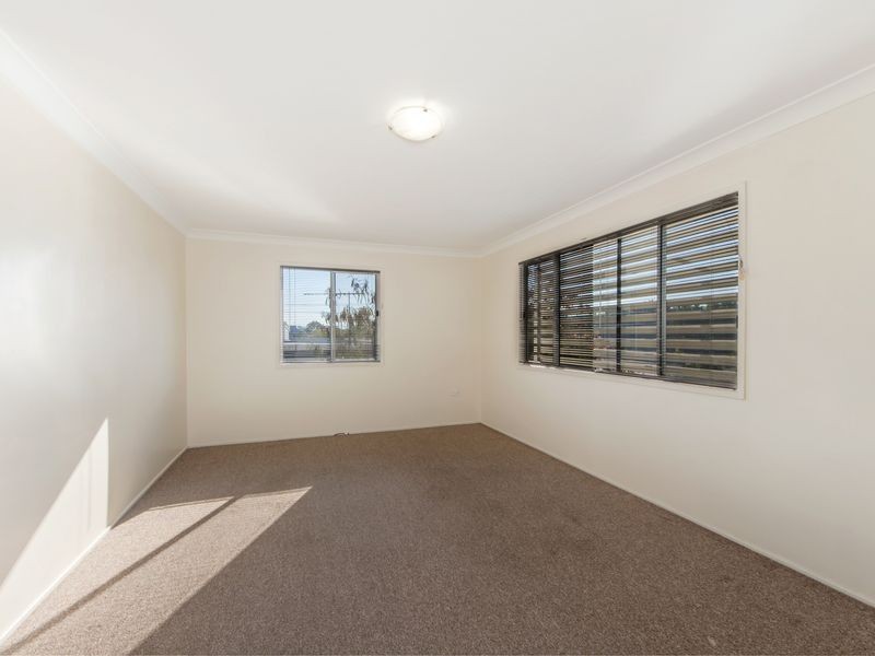 2 Lamington Parade, North Ipswich QLD 4305