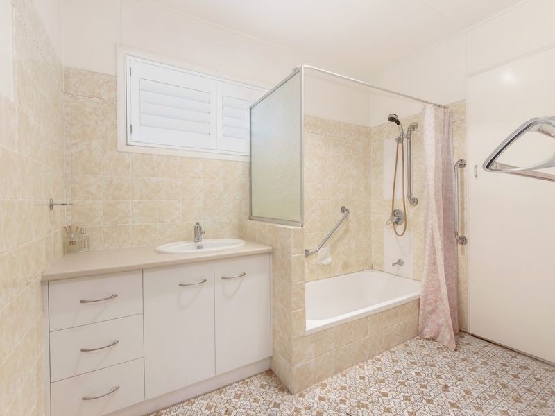 23 Ross Street, Brassall QLD 4305