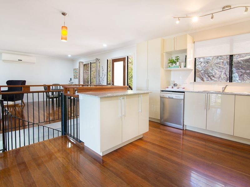 8 Shenton Street, Coalfalls QLD 4305