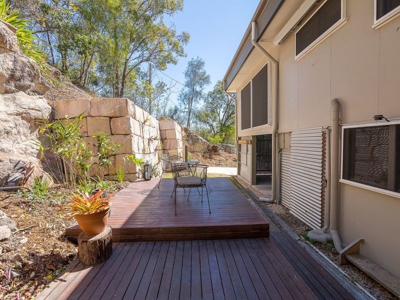 8 Shenton Street, Coalfalls QLD 4305