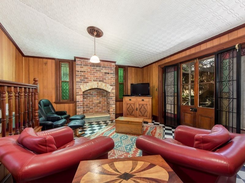 1 Smith Street, North Ipswich QLD 4305