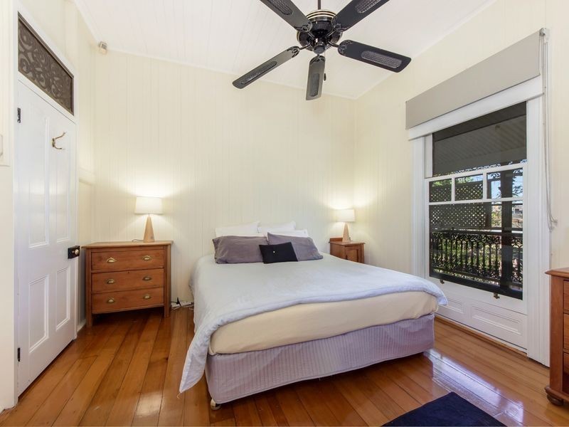 1 Smith Street, North Ipswich QLD 4305