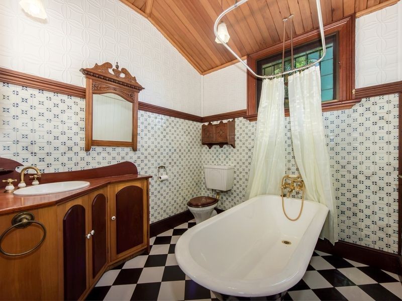 1 Smith Street, North Ipswich QLD 4305