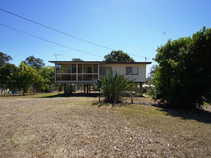 6 Mary Street, Blackstone QLD 4304