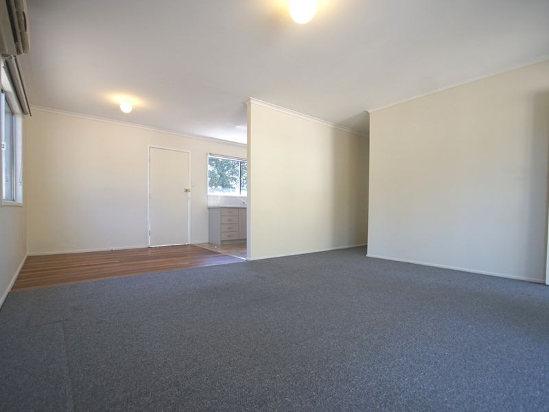 6 Mary Street, Blackstone QLD 4304