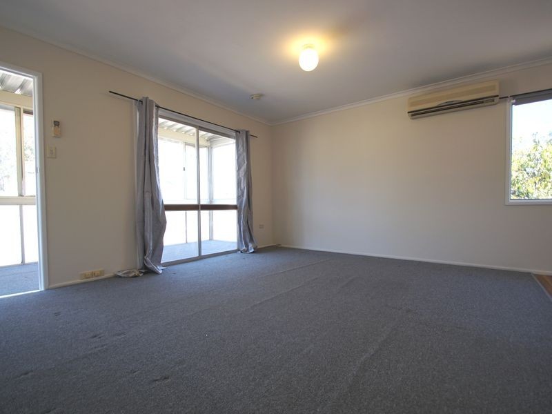 6 Mary Street, Blackstone QLD 4304